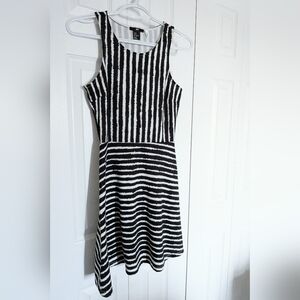 H&M Black & White Striped Sleeveless Spring Dress. Small. Like New.